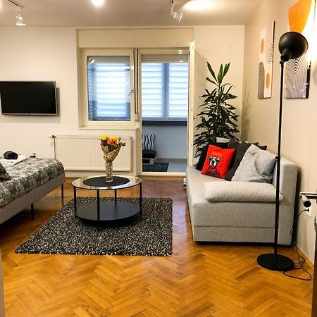 Promo - Flora Apartment Novi Sad Luaran gambar