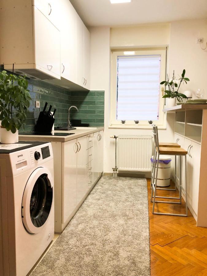 Promo - Flora Apartment Novi Sad Luaran gambar